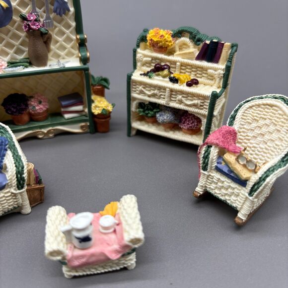 Avon Victorian Memories The Patio 1:24 Dollhouse Miniature Furniture Set 2001 - Picture 5 of 7